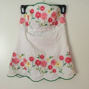 Strapless floral lined top.